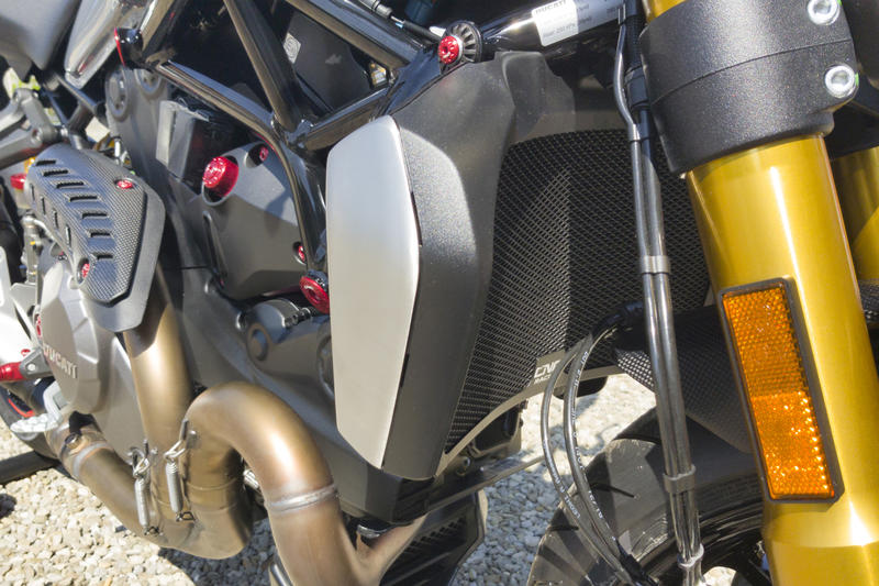 Radiator guard Ducati Monster - Supersport - Hypermotard