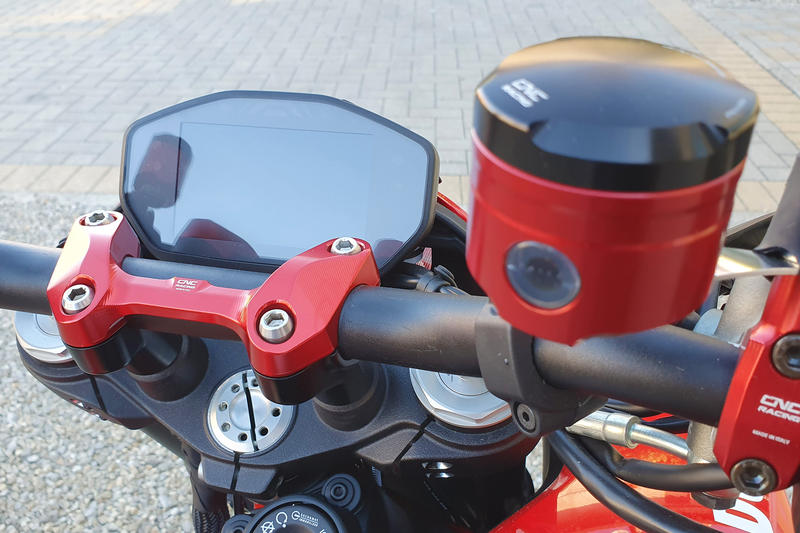 Handlebar top clamp Ducati Hypermotard 950